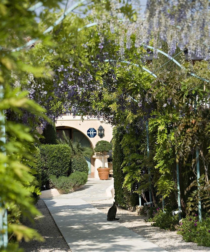 Le Mas Des Oliviers Sainte-Maxime Exterior photo
