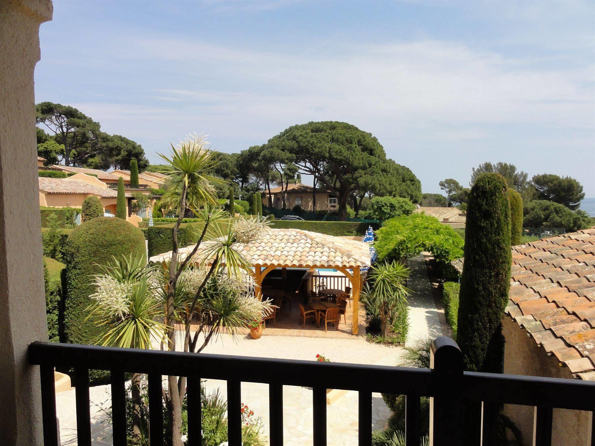Le Mas Des Oliviers Sainte-Maxime Exterior photo
